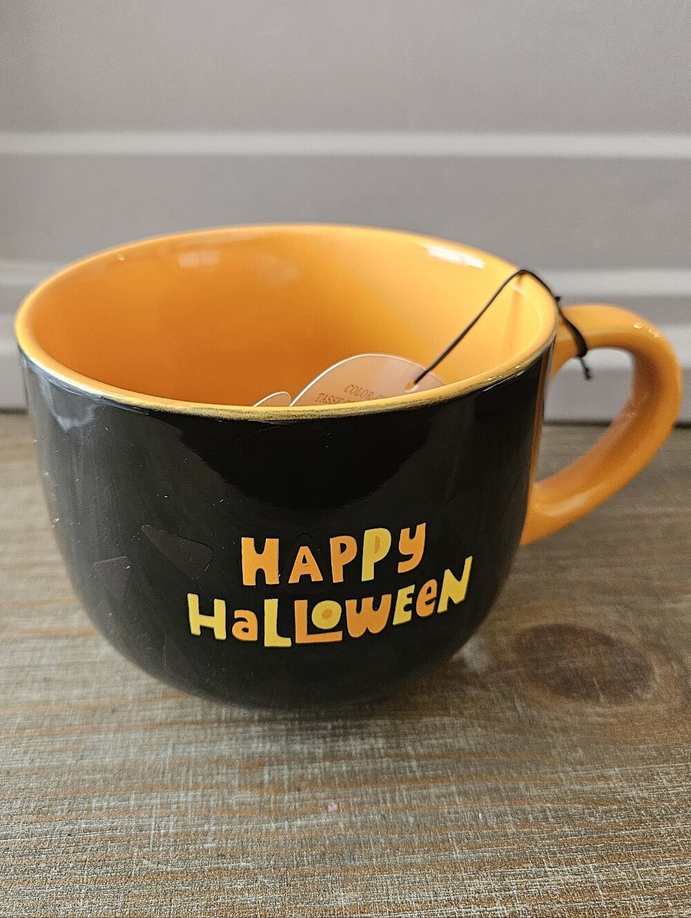 Hallmark Happy Halloween Color Changing Candy Corn Black & Orange Mug New